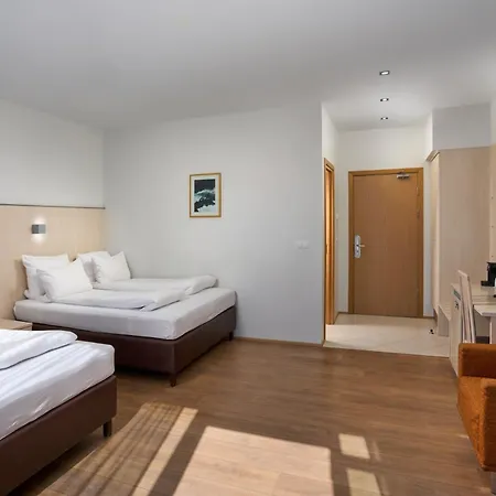 Klettur Hotel 3*